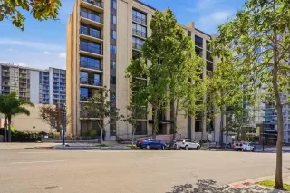 Photo #1: 260005608 Listing 