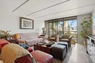 Photo #4: 260005608 Listing 