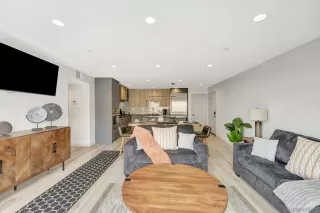 Photo #3: 260005622 Listing 