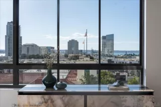 Photo #1: 260005646 Listing 