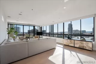 Photo #2: 260005646 Listing 