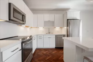 Photo #5: 260005693 Listing