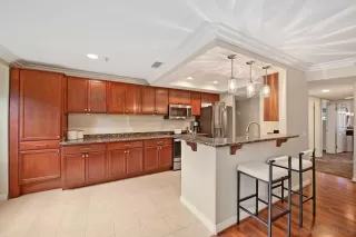 Photo #3: 260005707 Listing 