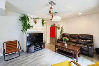 Photo #2: 260005716 Listing