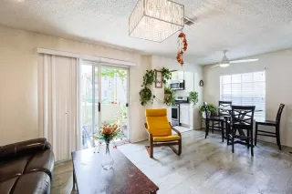 Photo #5: 260005716 Listing