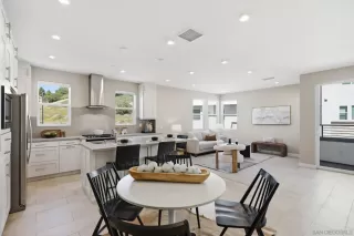 Photo #1: 260005726 Listing 