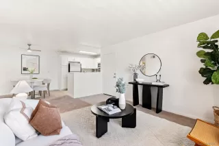 Photo #3: 260005732 Listing