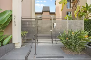 Photo #6: 260005738 Listing 