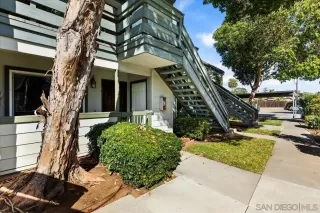 Photo #3: 260005739 Listing