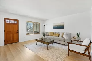 Photo #4: 260005739 Listing