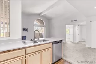 Photo #5: 260005754 Listing 