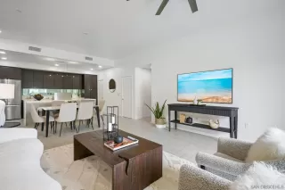 Photo #2: 260005799 Listing