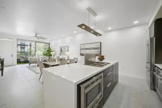 Photo #3: 260005799 Listing