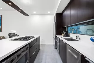 Photo #5: 260005799 Listing