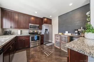 Photo #1: 260005819 Listing 