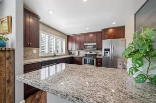 Photo #6: 260005819 Listing 