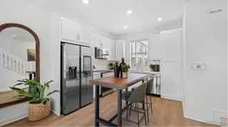 Photo #3: 260005833 Listing 