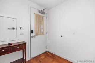 Photo #4: 260005837 Listing