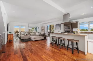 Photo #5: 260005837 Listing