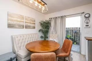 Photo #3: 260005842 Listing