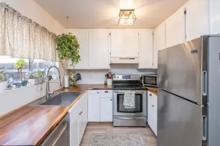 Photo #4: 260005842 Listing