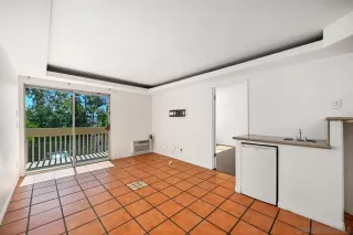 Photo #6: 260005861 Listing