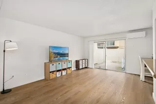 Photo #1: 260005871 Listing