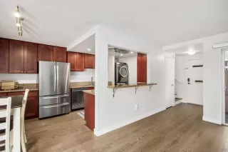 Photo #4: 260005871 Listing