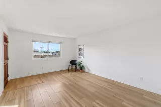 Photo #5: 260005888 Listing 