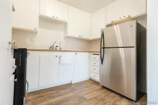 Photo #5: 260005898 Listing