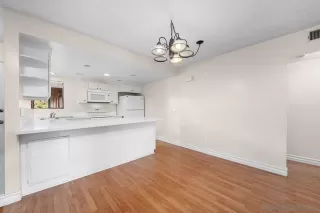 Photo #6: 260005899 Listing