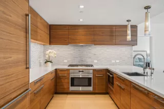 Photo #4: 260005918 Listing