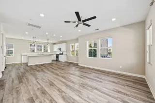 Photo #4: 260005920 Listing