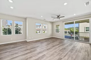 Photo #6: 260005920 Listing