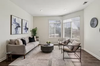 Photo #1: 260005924 Listing