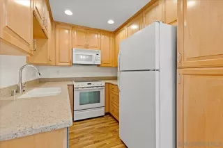 Photo #3: 260005925 Listing