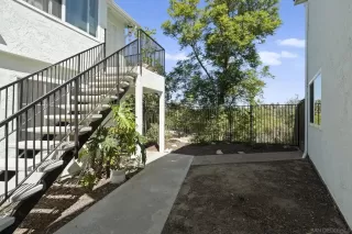 Photo #2: 260005934 Listing 