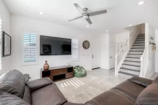 Photo #3: 260005939 Listing