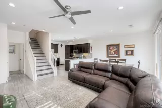 Photo #5: 260005939 Listing