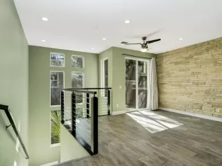 Photo #1: 260005975 Listing 