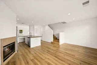 Photo #1: 260005986 Listing