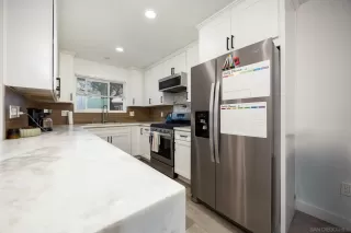 Photo #6: 260006005 Listing