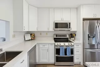 Photo #3: 260006034 Listing