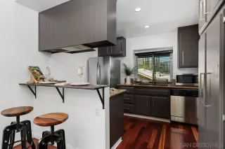 Photo #4: 260006051 Listing