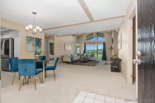 Photo #3: 260006058 Listing