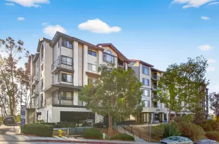 Browse active condo listings in DARNALL