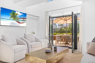 Photo #2: 260006086 Listing