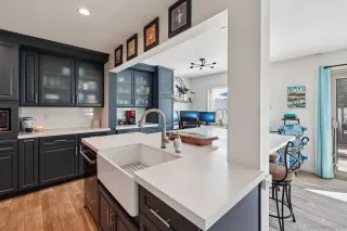 Photo #5: 260006118 Listing 