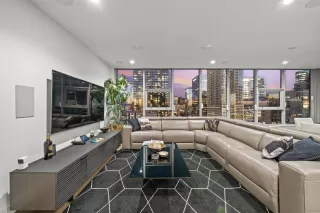 Photo #6: 260006121 Listing