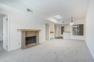 Photo #5: 260006125 Listing